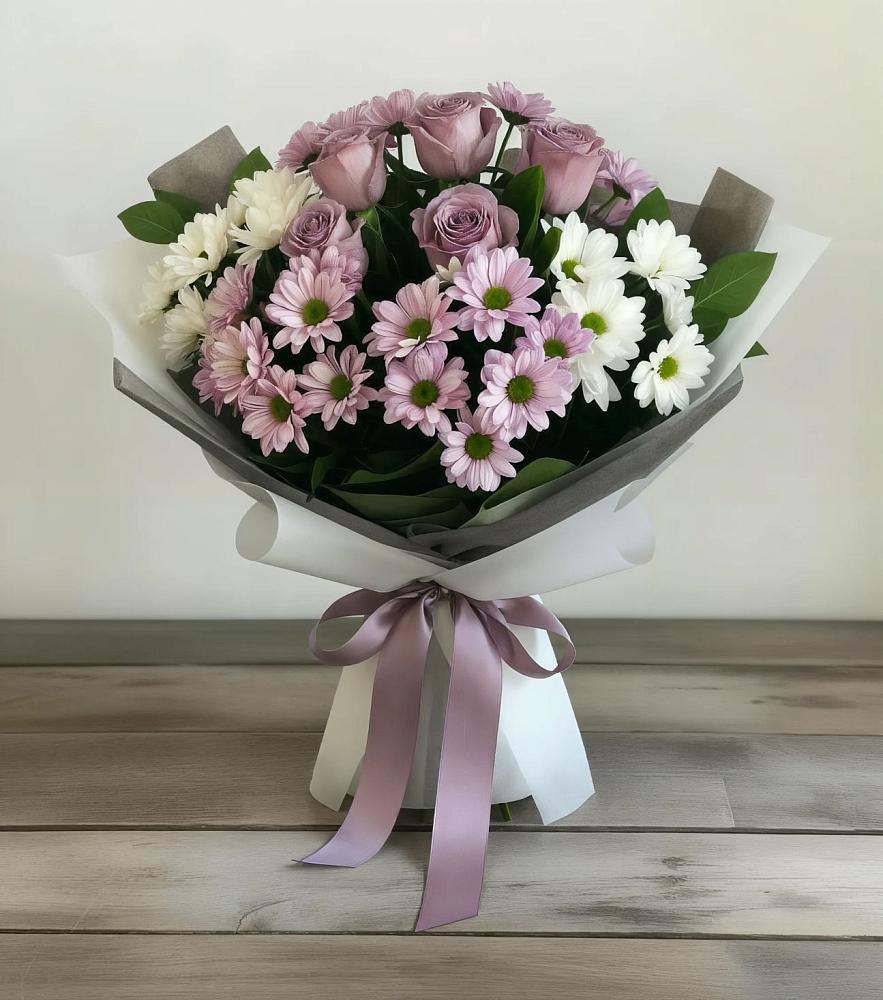 Букет цветов из: Хризантемы и Розы в Горняцком