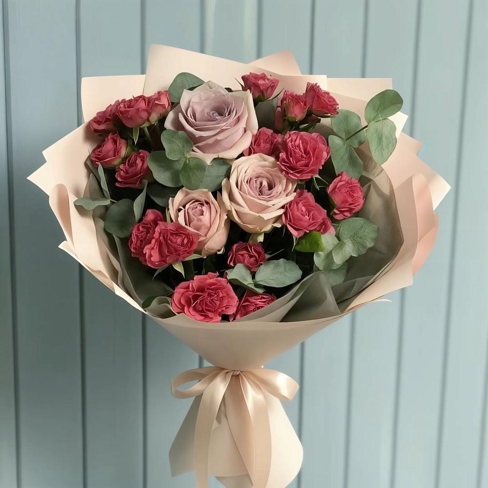 Букет цветов из: Гвоздики и Розы в Горняцком
