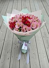 Букет цветов из:  Альстромерии в Горняцком