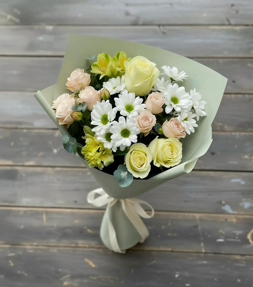 Букет цветов из: Альстромерии, Розы и Хризантемы в Горняцком