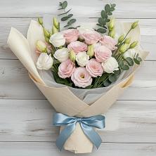 Букет цветов из:  Лизиантусы в Горняцком