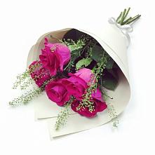 Букет цветов из:  Розы в Горняцком