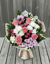 Букет цветов из:  Альстромерии, Гвоздики, Розы и Хризантемы #REPLACE_PRED# Горняцком