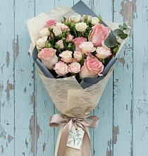 Букет цветов из:  Розы в Горняцком