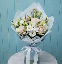 Букет цветов из:  Розы и Лизиантусы в Горняцком