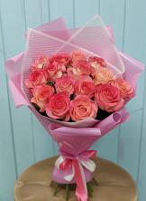 Букет 15 Розовых роз Равель в Горняцком