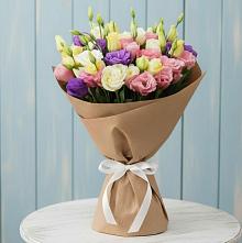 Букет цветов из:  Лизиантусы в Горняцком