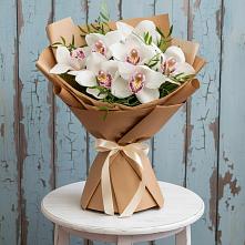 Букет цветов из:  Орхидеи и Розы в Горняцком